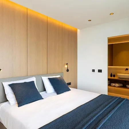 Modern In With Infinity Rooftop Pool Dubrovnik