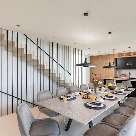 Modern In With Infinity Rooftop Pool