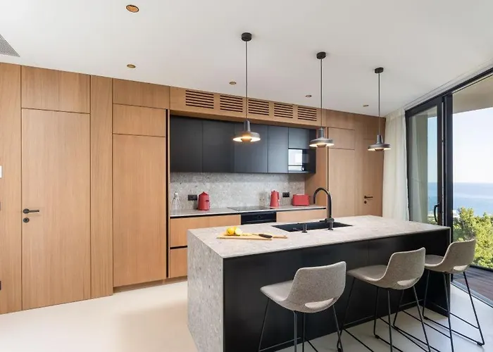 Modern In With Infinity Rooftop Pool Willa