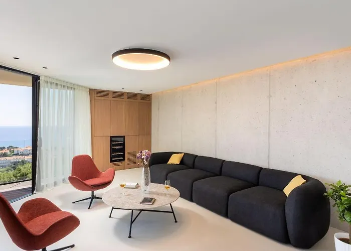 Modern In With Infinity Rooftop Pool Dubrownik