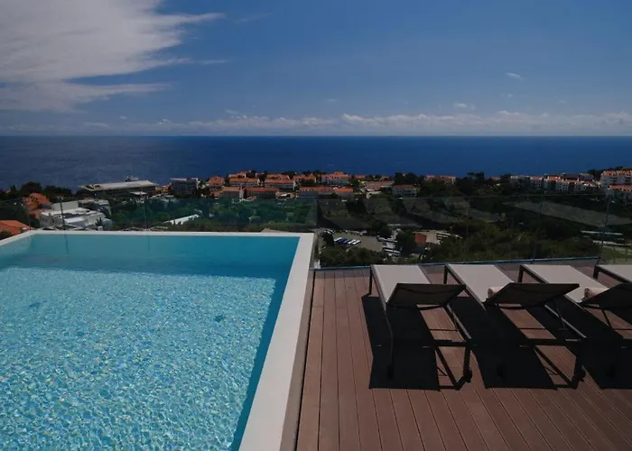 Modern In With Infinity Rooftop Pool Willa *