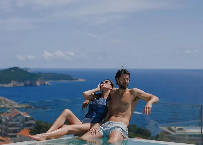 Willa Modern In With Infinity Rooftop Pool *