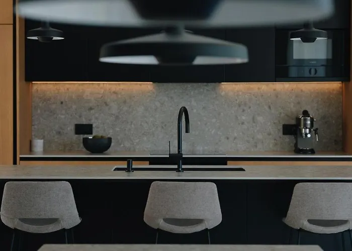 Modern In With Infinity Rooftop Pool Vila *