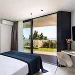 Modern In With Infinity Rooftop Pool