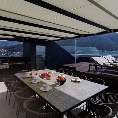 Modern In With Infinity Rooftop Pool