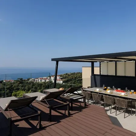 Villa Modern In With Infinity Rooftop Pool