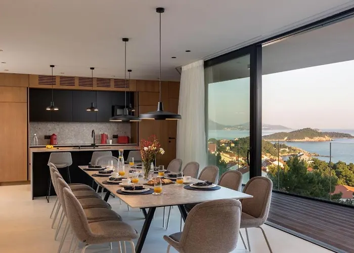 Modern In With Infinity Rooftop Pool فيلة *