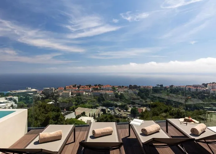 فيلة Modern In With Infinity Rooftop Pool *