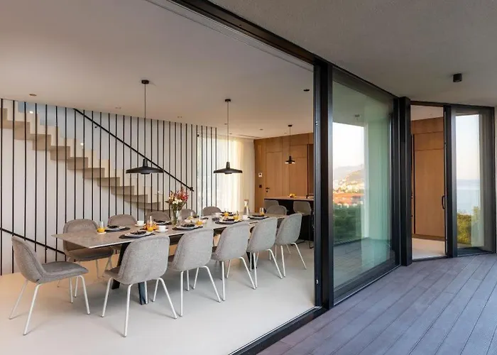 Modern In With Infinity Rooftop Pool فيلة *