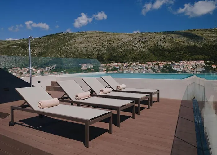 Modern In With Infinity Rooftop Pool * دوبروفينك