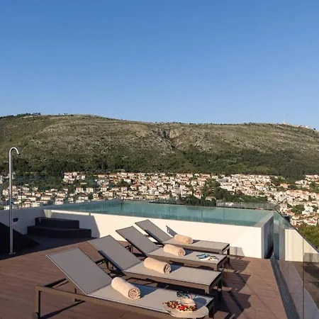 Modern In With Infinity Rooftop Pool * 두브로브니크