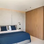 Modern In With Infinity Rooftop Pool Willa *